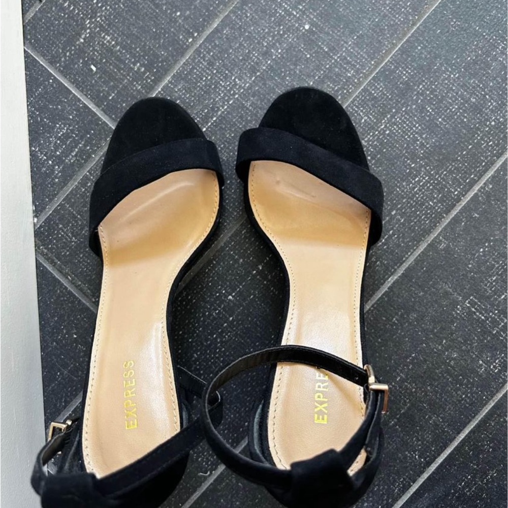 Express Heels - Size 8 - Picture 4 of 6